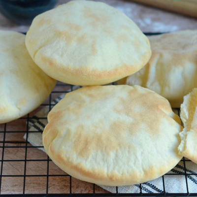 Dispositivo per la produzione di tortillas elettriche a fila singola per una produzione rapida e costante