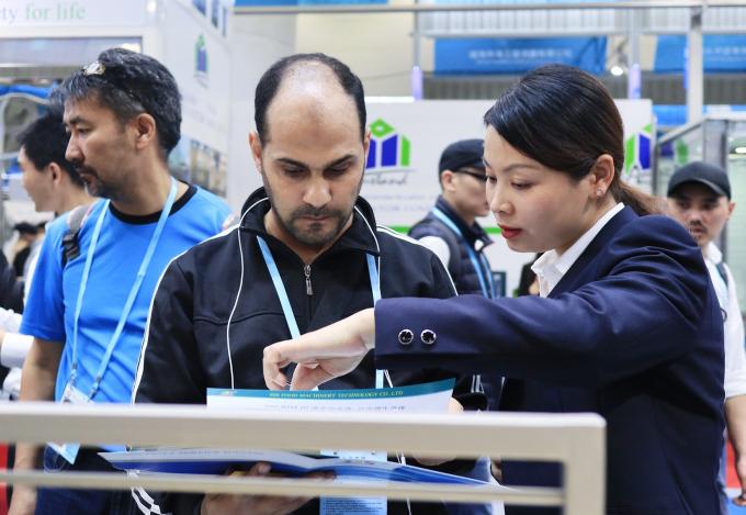 Macchina per la produzione di tortilla a bassa energia ad alta velocità 2000pcs/h 14